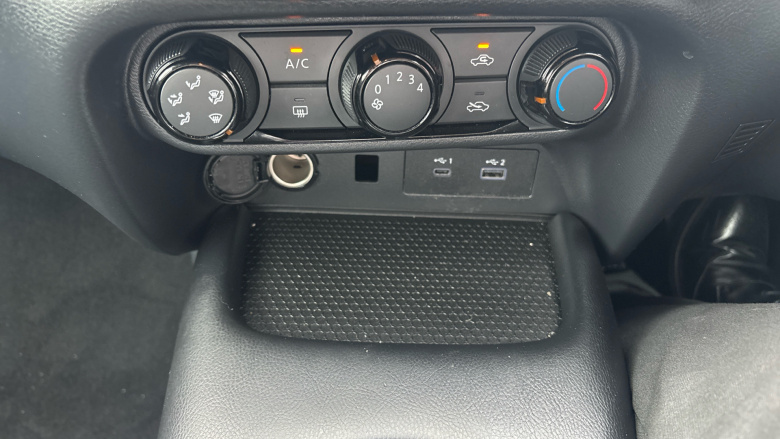 Nissan Juke 1.0 DiG-T Acenta Premium 5dr DCT Petrol Hatchback